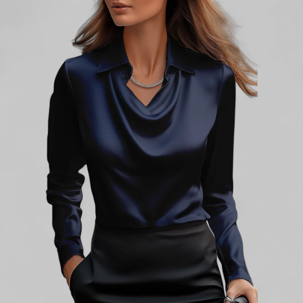 Dunkelblaue Annika Satin-Langarmbluse mit Wasserfallausschnitt und Kragen
