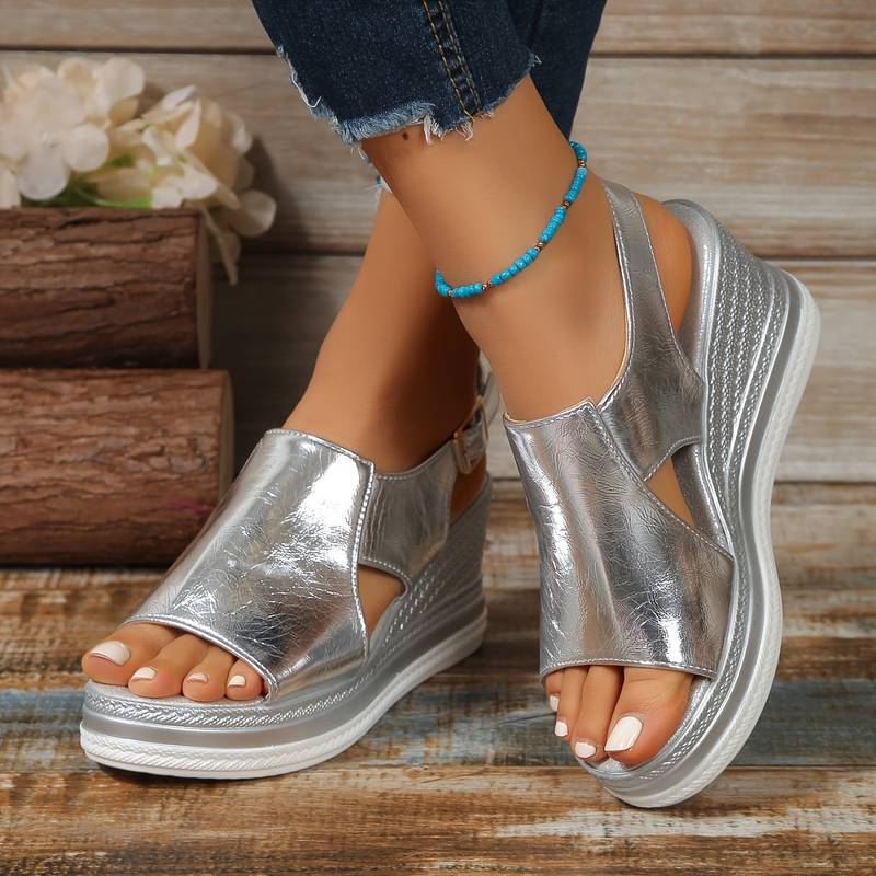 Silberne Bianca Plateau-Keilsandalen aus Metallic-Leder mit Slingback-Riemen