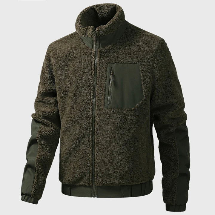 Dunkelgrüne Dario Herren-Fleecejacke mit Stehkragen, Reißverschluss und praktischer Brusttasche für kalte Tage.