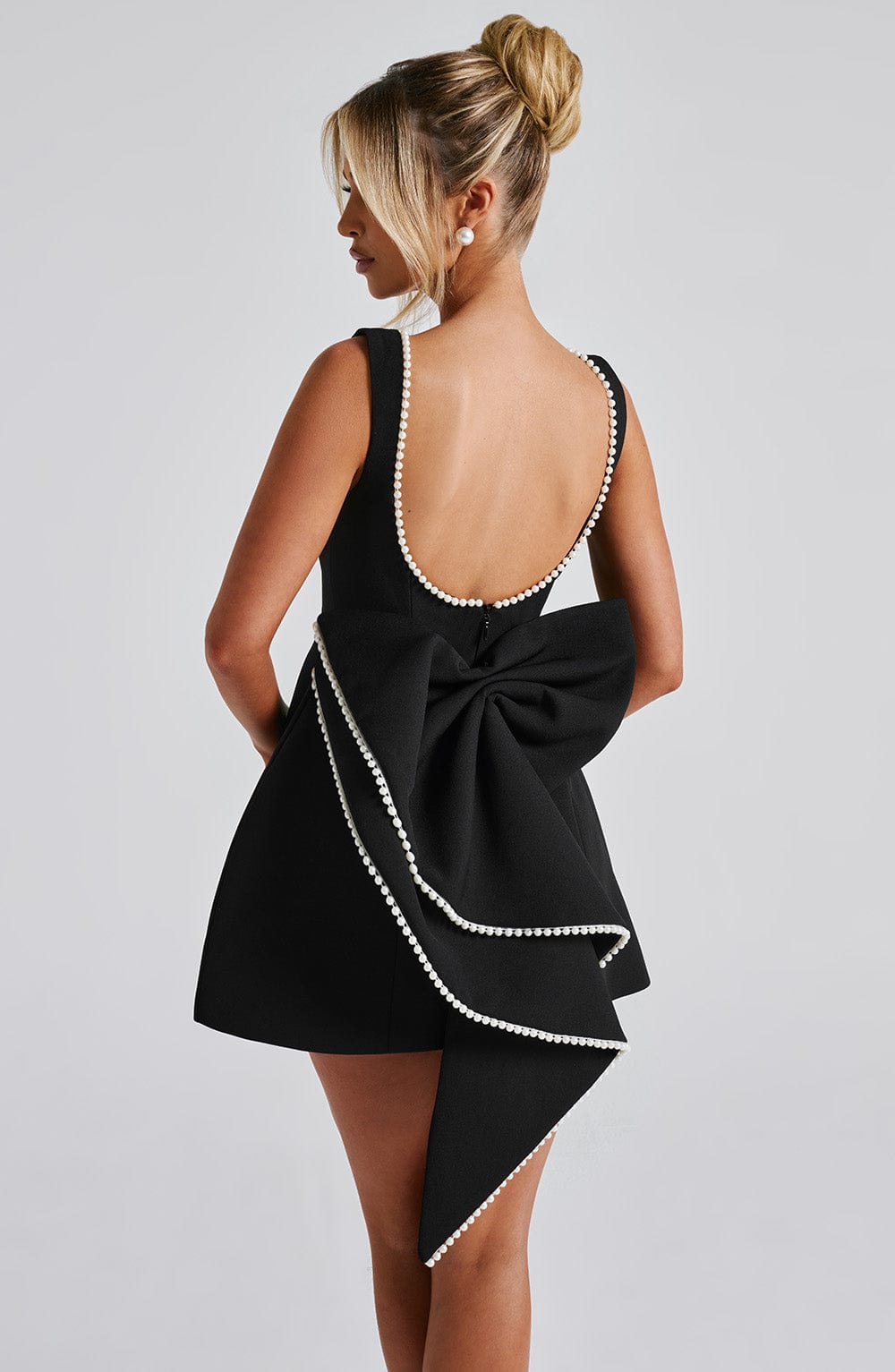 Emilia | Damen Ärmelloses Minikleid mit Perlen