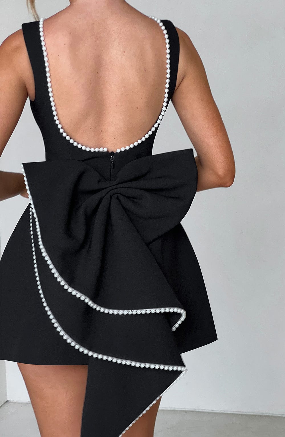 Emilia | Damen Ärmelloses Minikleid mit Perlen