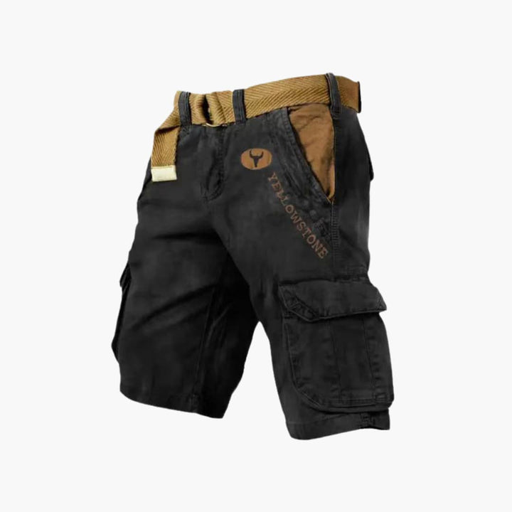 Schwarze, knielange Herren-Cargoshorts mit braunen Kontrastdetails, Seitentaschen und Yellowstone-Stickerei.