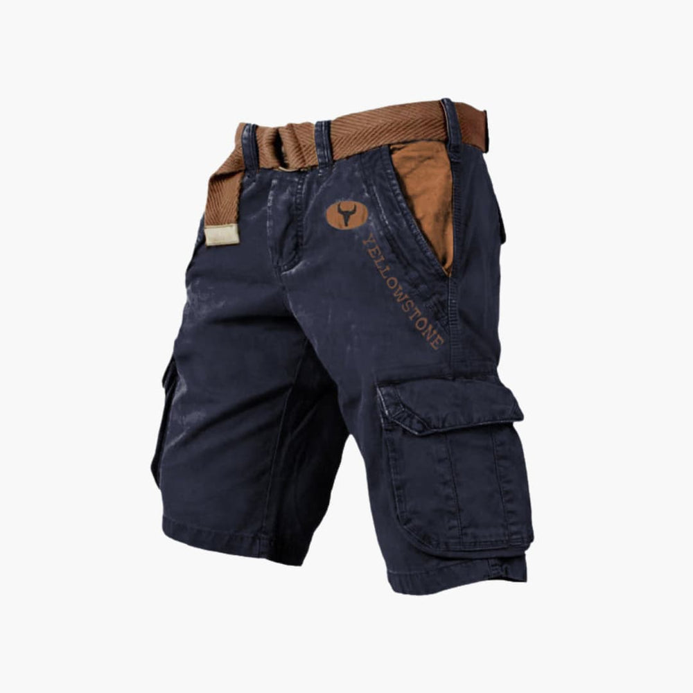 Dunkelblaue Herren-Cargoshorts mit braunen Kontrastdetails, Seitentaschen, Gürtel und Yellowstone-Logo-Print.