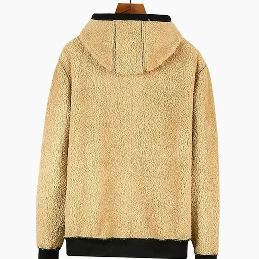 Beige Herren Kapuzenjacke aus kuscheligem Fleece mit schwarzem Saum und Kapuze für warme Wintertage.