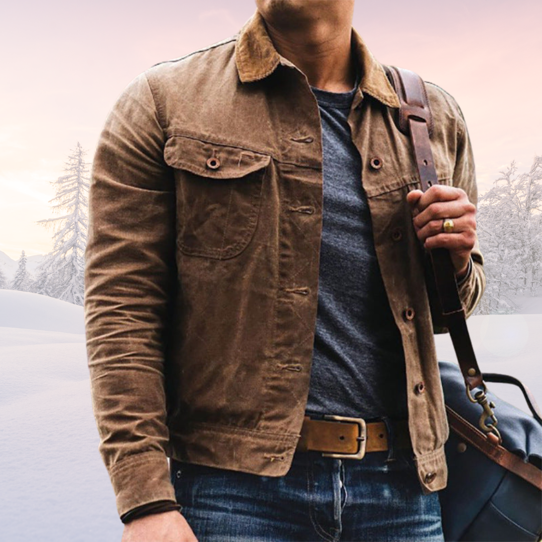 Braune Herrenjacke Felix mit Kontrastkragen, Knopfleiste und Brusttaschen im robusten, geraden Schnitt.