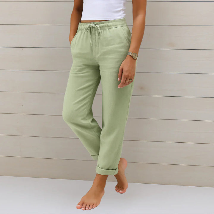 Franka Damen Sommer Leinen Hose in Salbeigrün mit hohem Bund, Kordelzug und lockerem Schnitt.