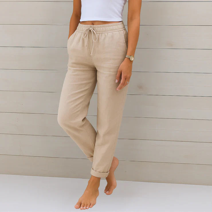Franka Damen Sommer Leinen Hose in Beige mit hohem Bund, elastischem Bund und lockerem Schnitt.