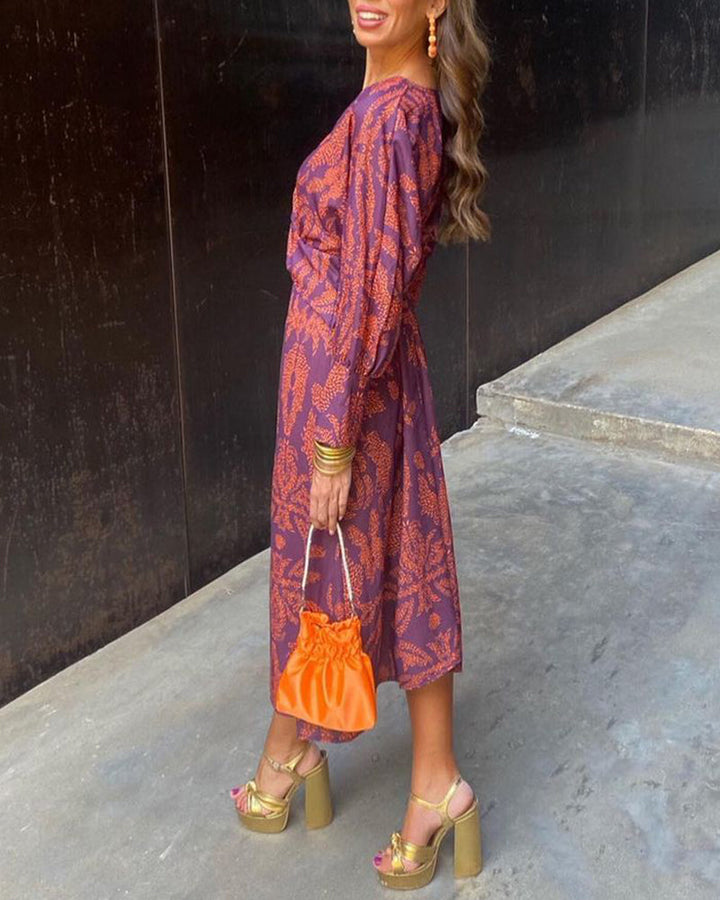Hannah lila Maxikleid in A-Linie mit orangefarbenem Print und langen Ärmeln