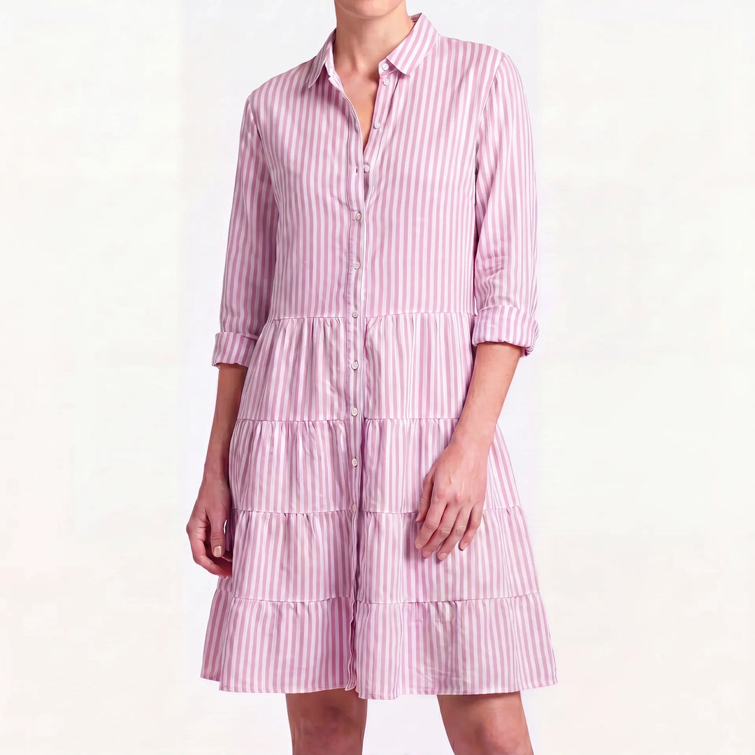 Clara Damen Midi Blusenkleid in Rosa-Weiß gestreift mit Hemdkragen und Stufenrock.