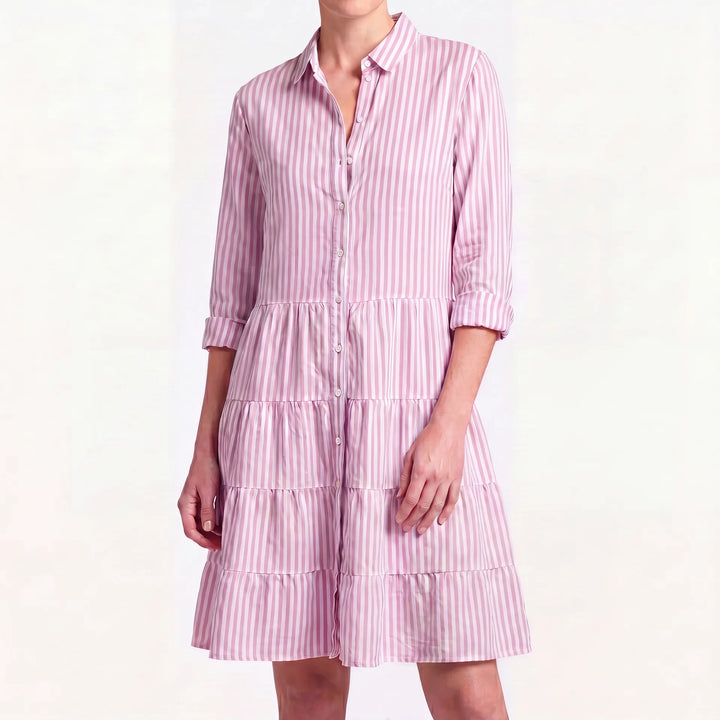 Clara Damen Midi Blusenkleid in Rosa-Weiß gestreift mit Hemdkragen und Stufenrock.