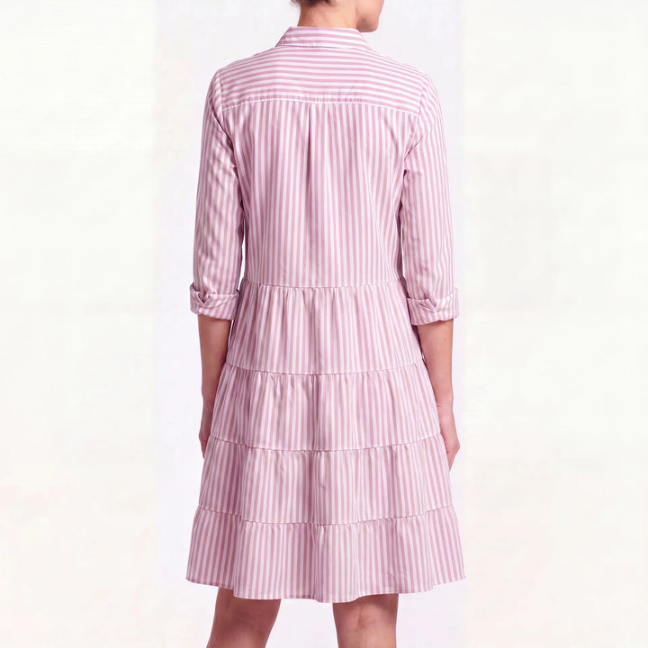 Clara Damen gestreiftes Midi Blusenkleid in Rosa mit Stufenrock und Hemdkragen.