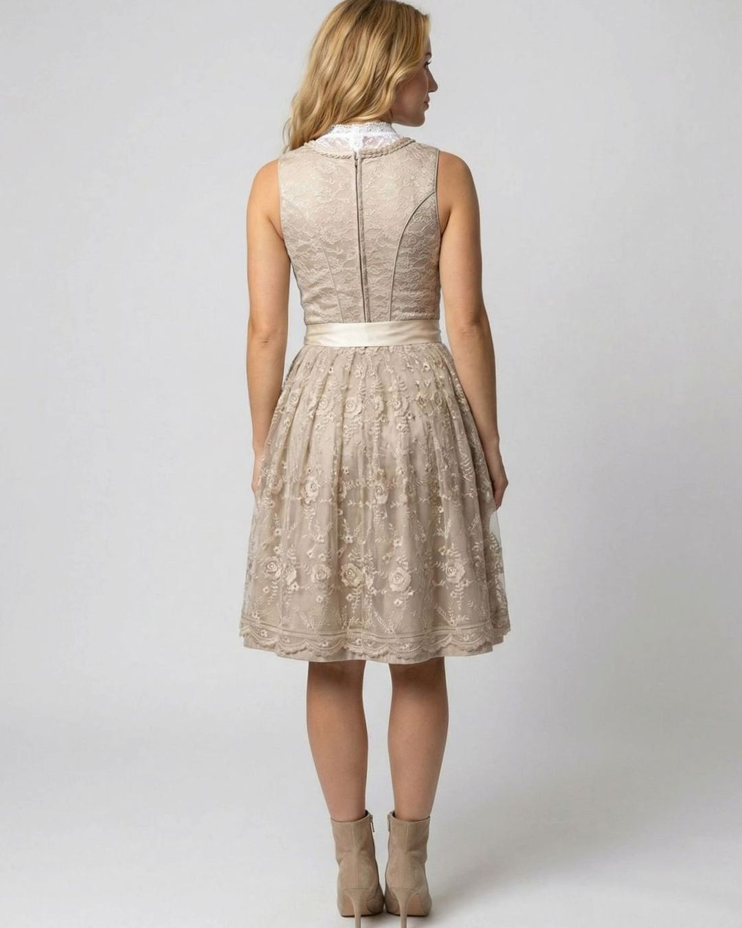 Johanna | Damen Oktoberfest Dirndl Kleid Spitzenbluse Blumenmuster Midi