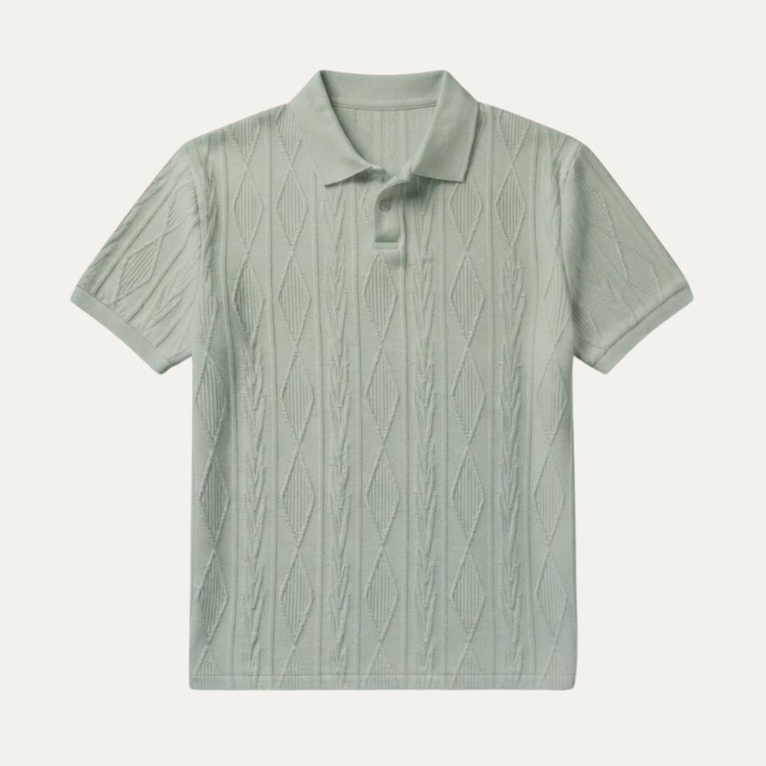 Hellgrünes Herren-Strickpoloshirt mit kurzem Arm, Polokragen und plastischem Rautenmuster in feiner Strickqualität.