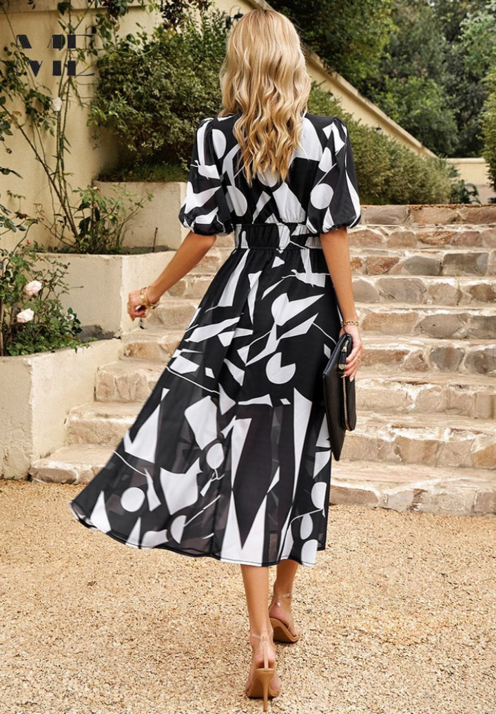 Julia | Damen Geblümtes Midikleid mit V-Ausschnitt