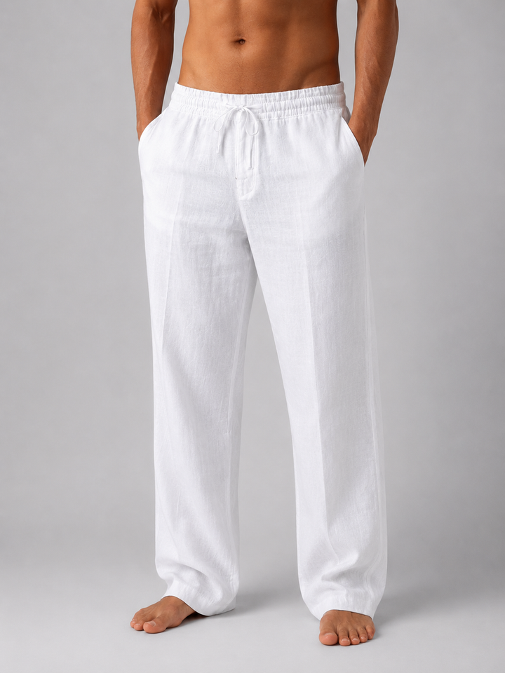 Weiße Herren-Leinenhose mit elastischem Kordelzugbund und lockerer Passform in sommerlichem Design.