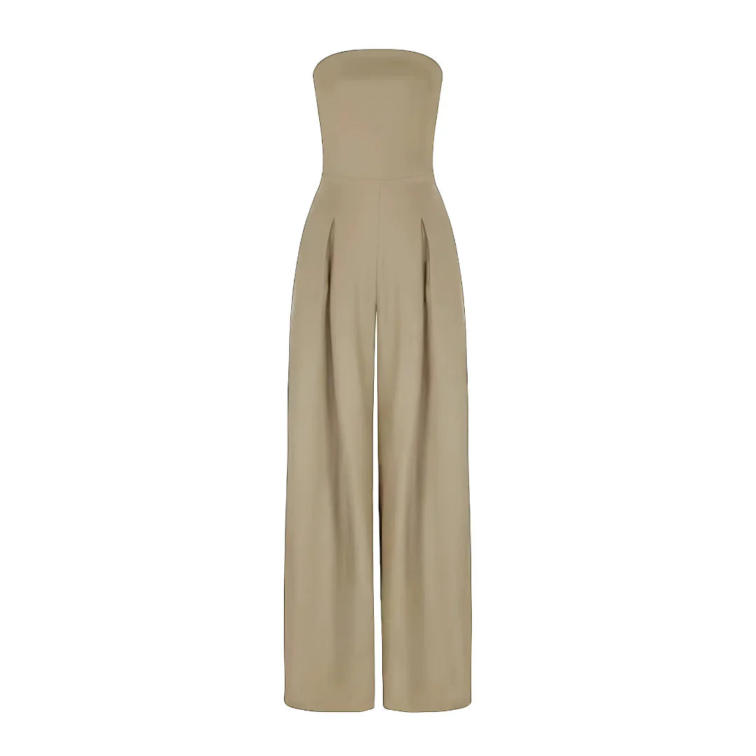 Trägerloser Larissa Jumpsuit in Beige mit weitem Bein und plissierter Front.