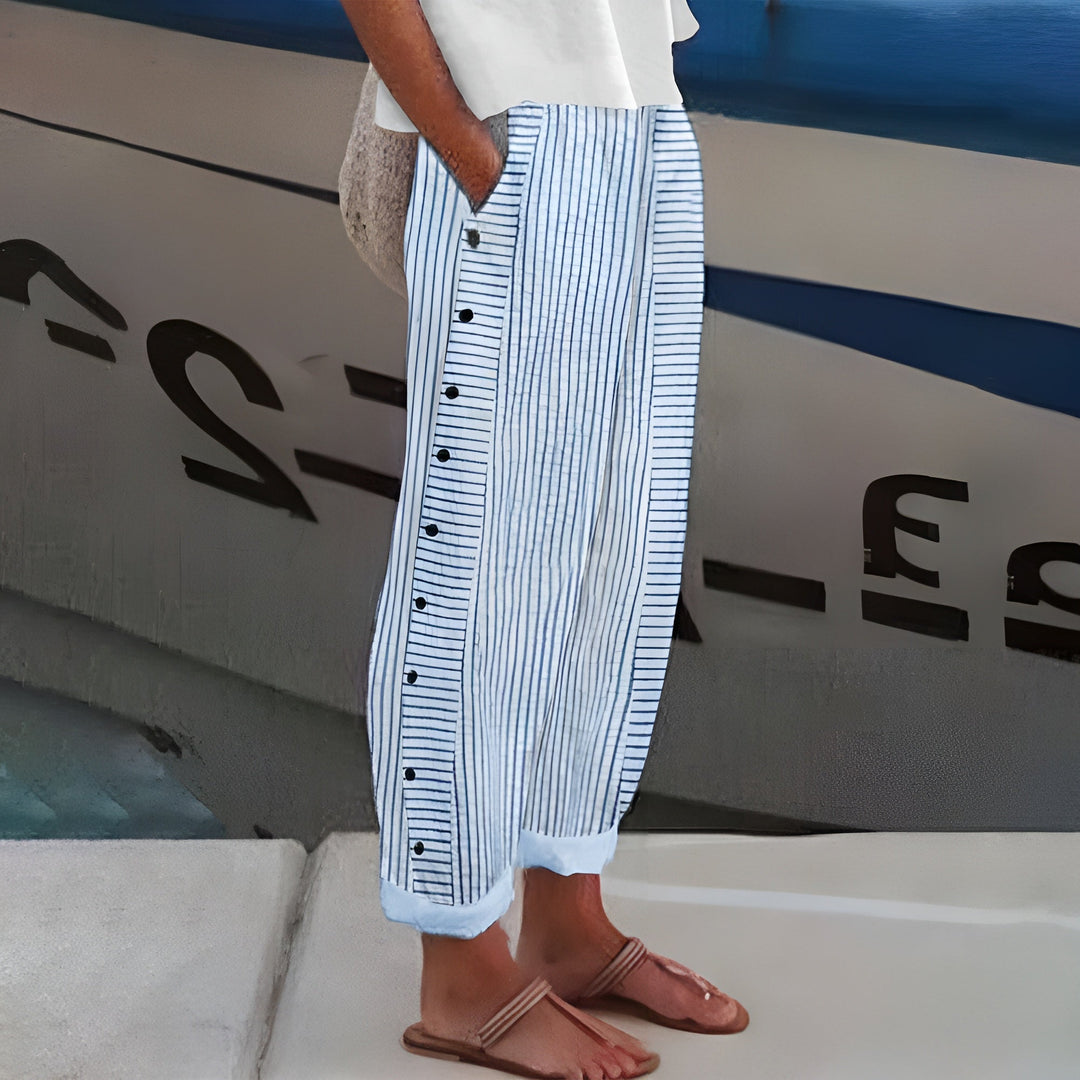 Laura Damen Leinen Hose: Gestreifte, weite Leinenhose mit seitlichen Knöpfen und umgeschlagenem Saum.