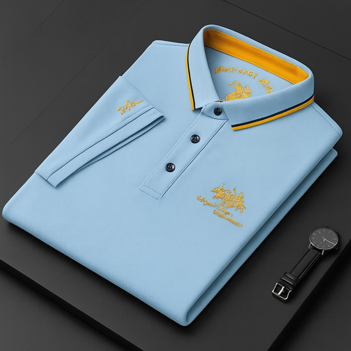 Hellblaues Luca Piqué-Poloshirt für Herren mit gelben Stickereien, klassischem Kragen und Knopfleiste auf schwarzem Grund.