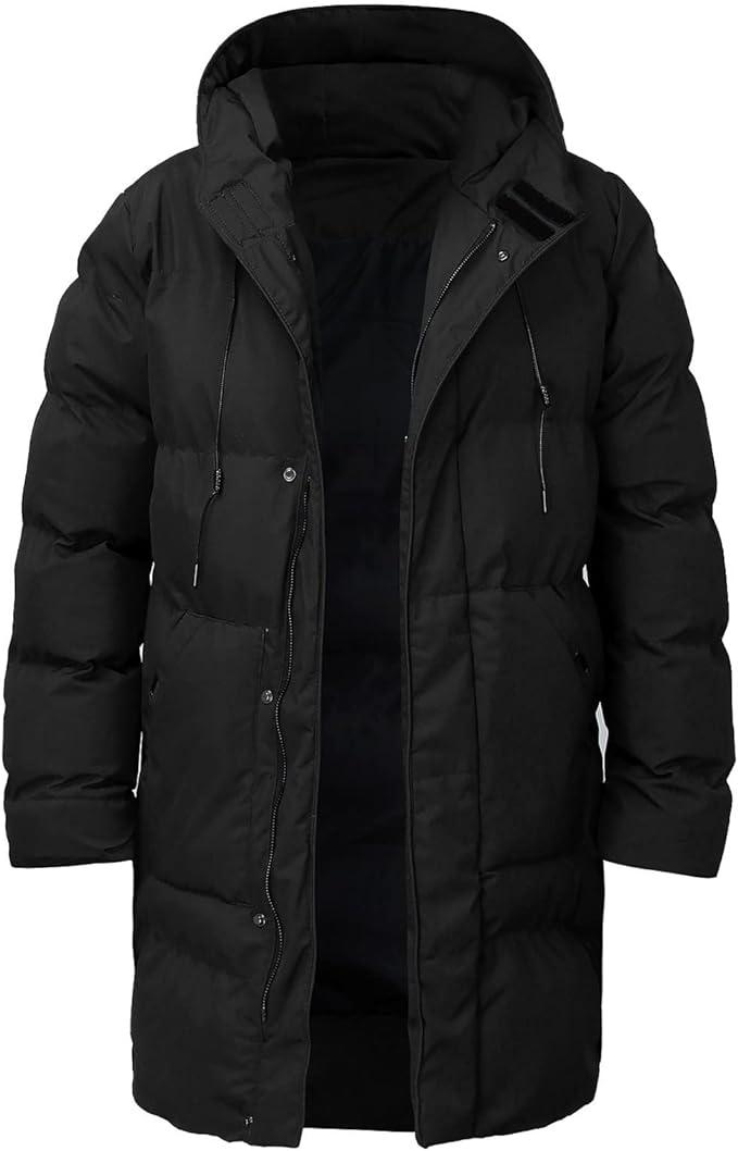 Schwarze, lange Herren-Pufferjacke mit Kapuze, gesteppter Wattierung und praktischem Reißverschluss für warme Wintertage.