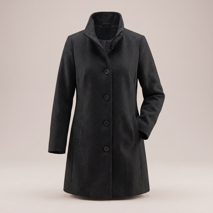 Schwarzer Damen-Wintermantel aus Wolle mit geradem Schnitt, Stehkragen und eleganter Knopfleiste für einen zeitlosen Look.