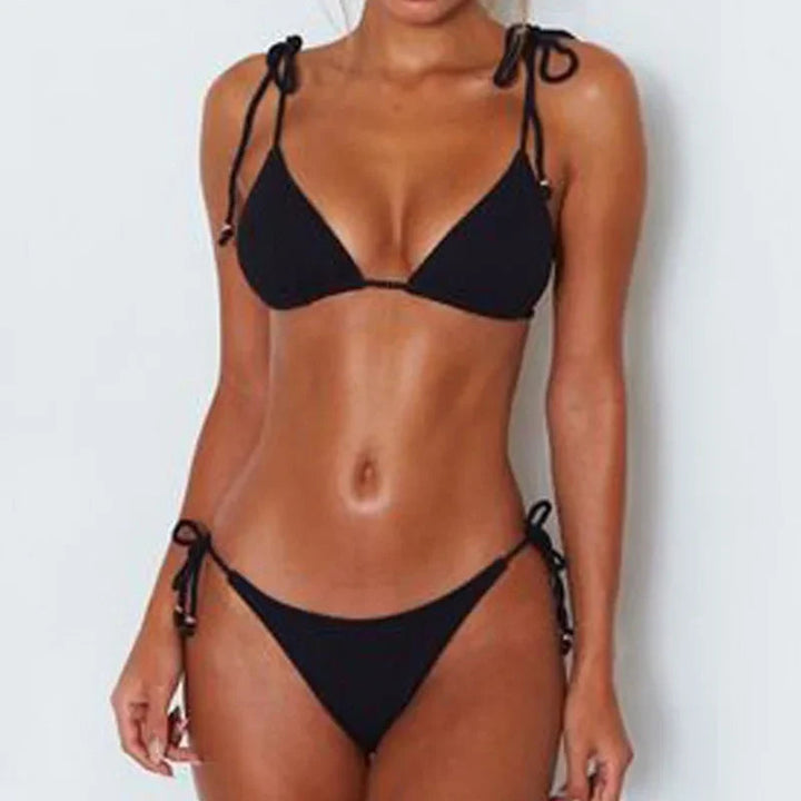 Schwarzer Melina Triangel-Bikini mit feiner Rippenstruktur und Bindebändern