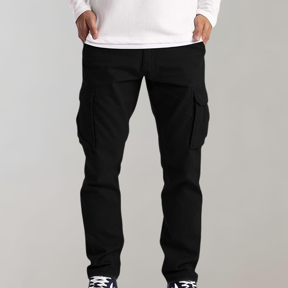 Schwarze Silvan Herren-Cargohose mit geradem Schnitt, praktischen Beintaschen und robustem Baumwollmix für den Alltag.