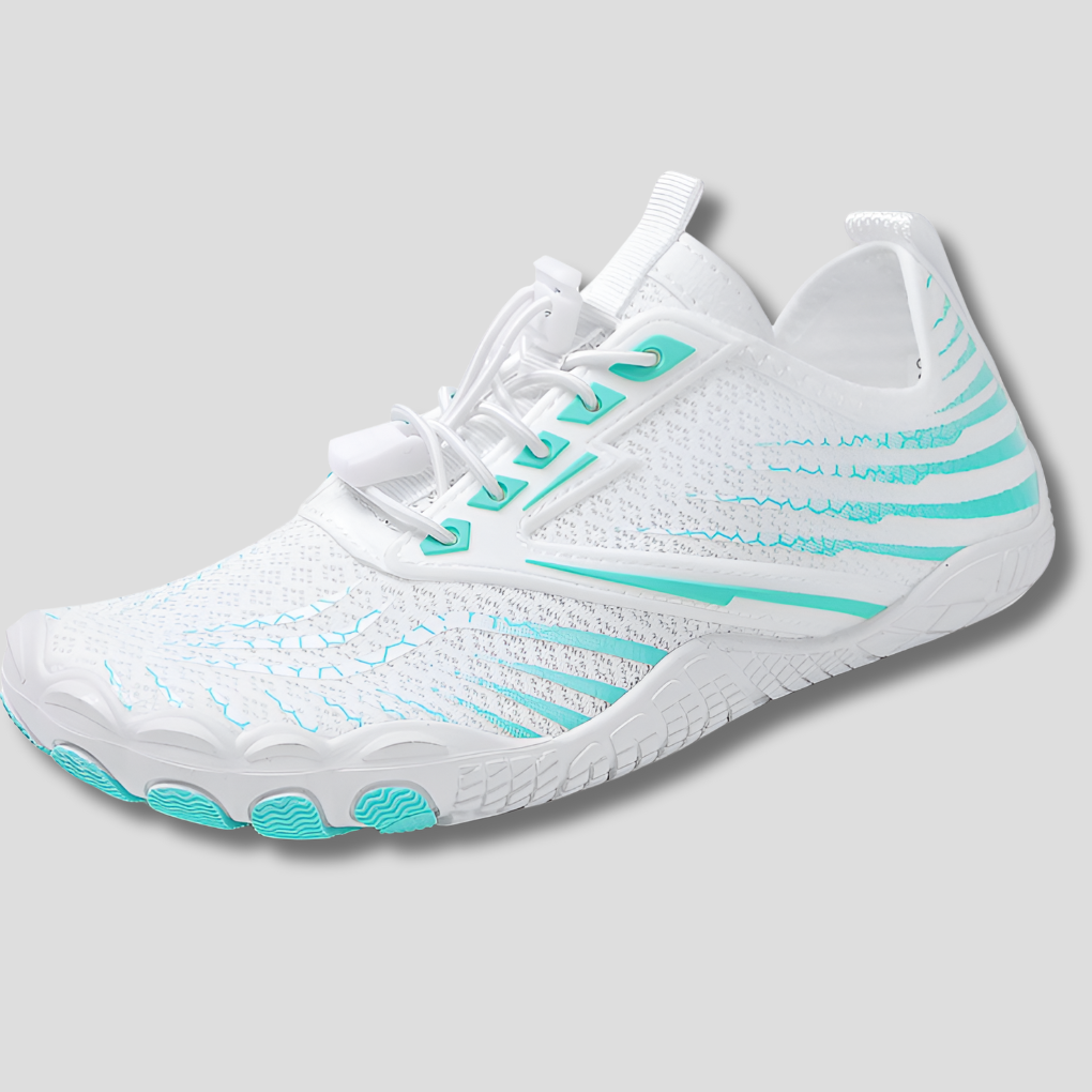 Weißer Simon Barfuß-Wasserschuh mit atmungsaktivem Mesh-Gewebe, türkisen Akzenten und flexibler, griffiger Sohle.