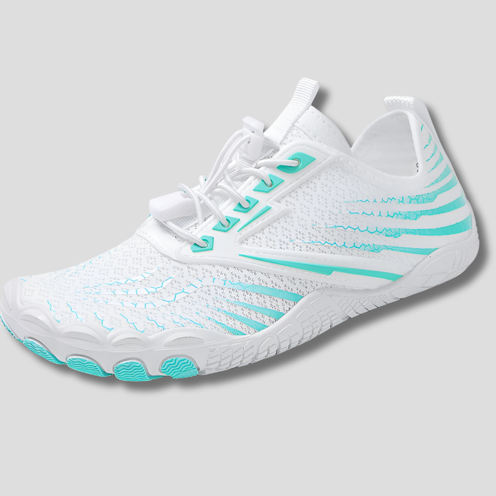 Weißer Simon Barfuß-Wasserschuh mit atmungsaktivem Mesh-Gewebe, türkisen Akzenten und flexibler, griffiger Sohle.