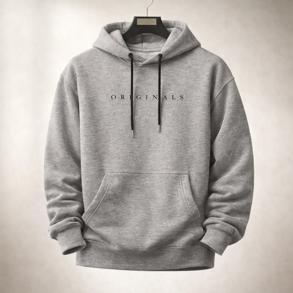 Grauer Relaxed-Fit Herren-Hoodie mit Kapuze, Kordelzug und Originals-Schriftzug auf der Brust.
