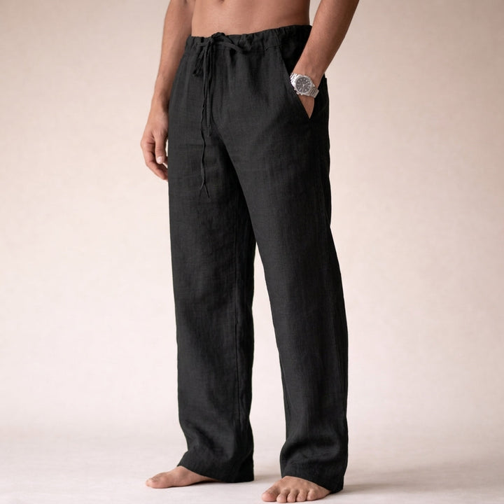 Schwarze Herren-Leinenhose mit Kordelzug, geradem Bein und Seitentaschen in entspannter Passform.