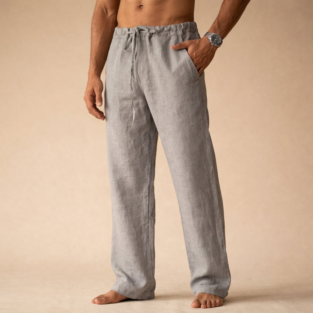Hellgraue Herren-Leinenhose mit Kordelzug, geradem Bein und Seitentaschen in entspannter Passform.