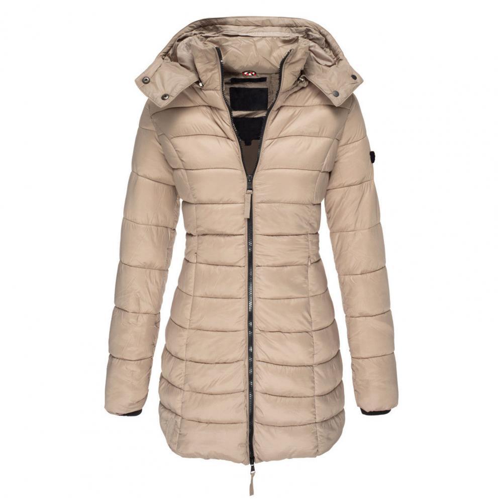 Beigefarbene, taillierte Damen-Steppjacke mit abnehmbarer Kapuze, durchgehendem Reißverschluss und wärmender Wattierung.